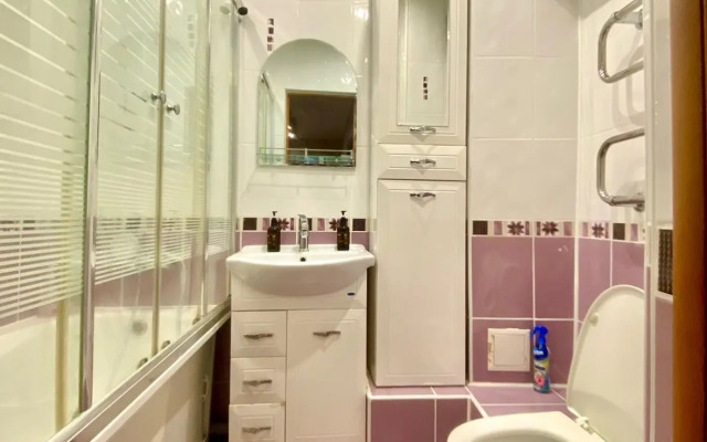 Dvukhkomnatnaya Okolo Gornogo Vozdukha Apartments