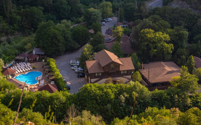 Отель Загородный Клуб Лесная Заимка