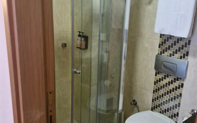Pera Arya Hotel
