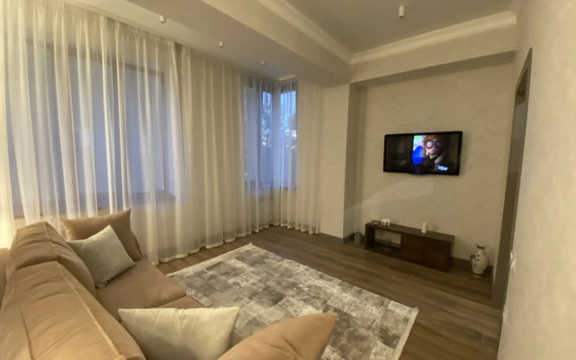 Квартира на Коллективной 11