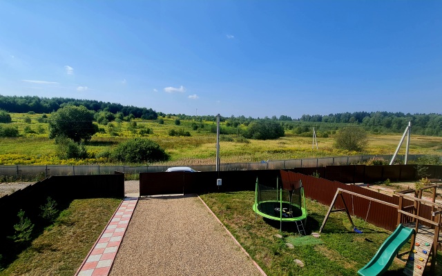 S Krasnym Zalom Private house