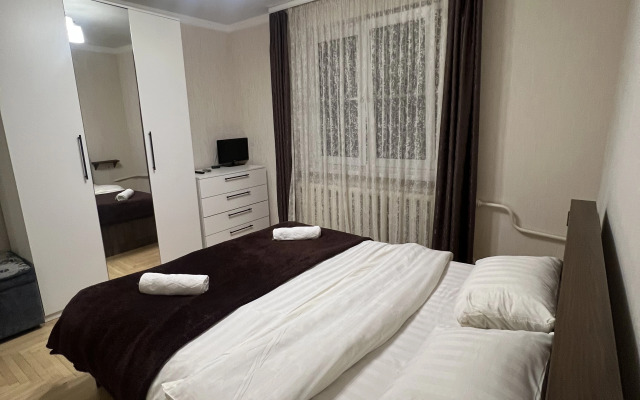 Uyutny s Mangalom  v Tsentre Kislovodska Private House