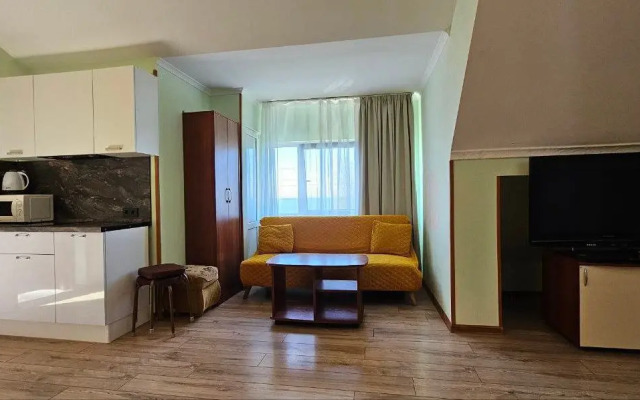 Apartment by the sea 407