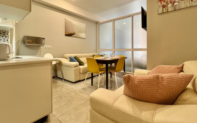 Apartments Alfa Chernomorskaya 13