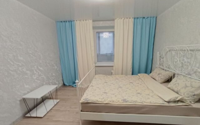 2-Komnatnaya Uyutnaya Ul,dachnaya, 28 Flat