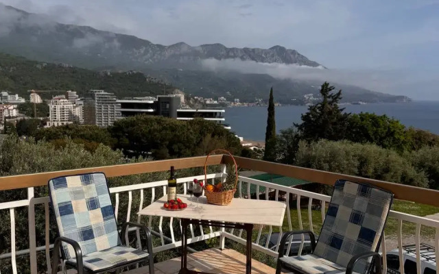 Anora Hotel