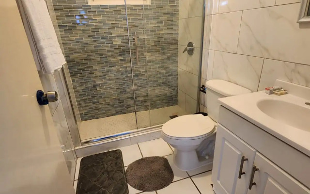 Chrisanns Beach Resort Apartments