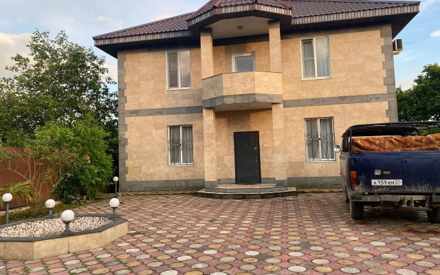 Dom pod Klyuch v Gagre Private House