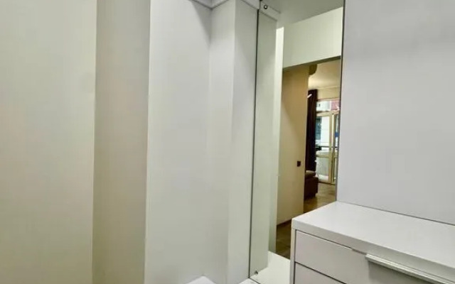 Na Tavricheskoy 7k2 Flat