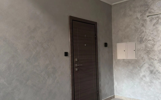 Prostornaya Nedaleko Ot Tsentra S Parkovkoy Flat