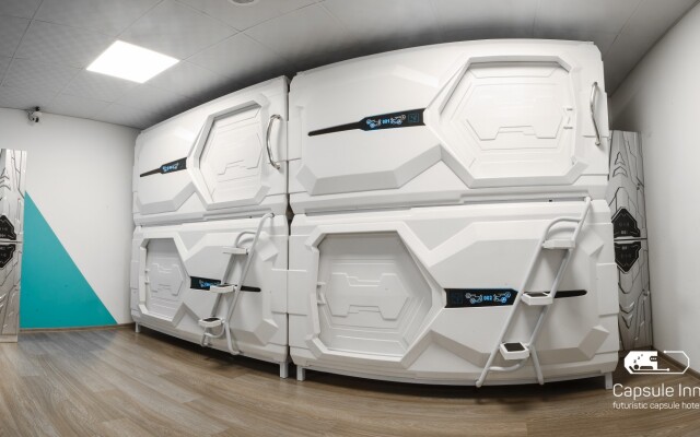 Capsulinn Hotel