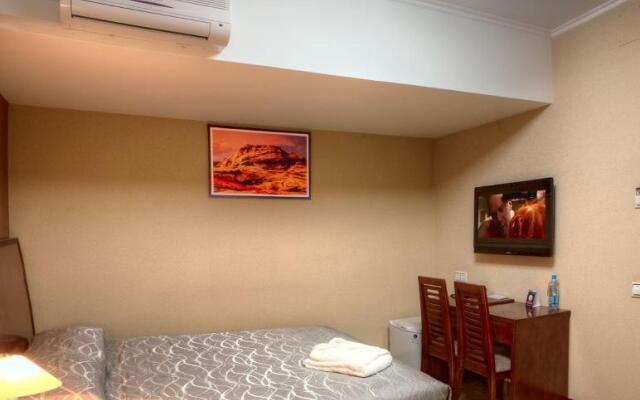 Voyage Hotel