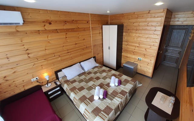 SeaLoo Hotel