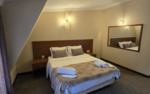 Ritsa Hotel