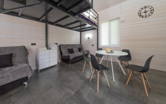 Chastny Dom Zima Leto Private House