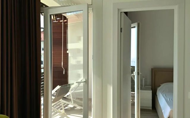Morskoy Kvartal na Pervoy Beregovoy Linii Apartments