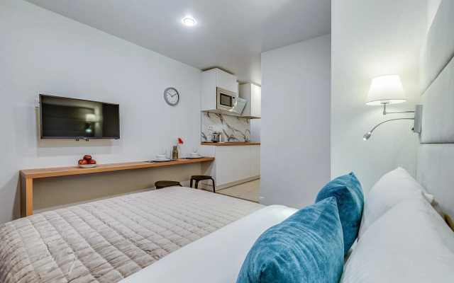 101Apart U parka S ozerom Apartments