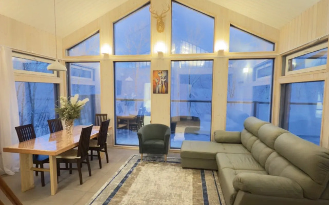 Частный Дом Уютный на Берегу Озера