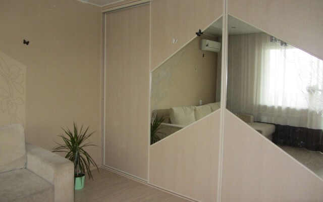 Uyutnaya Sovremennaya 2kh-Komnatnaya Kvartira Apartments