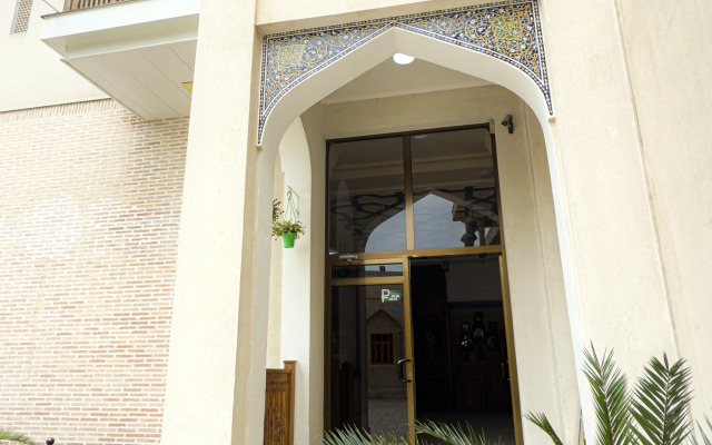 Kabir Hotel