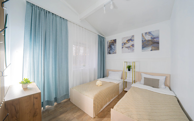 Частный дом Вилла Лаванда с камином у озера