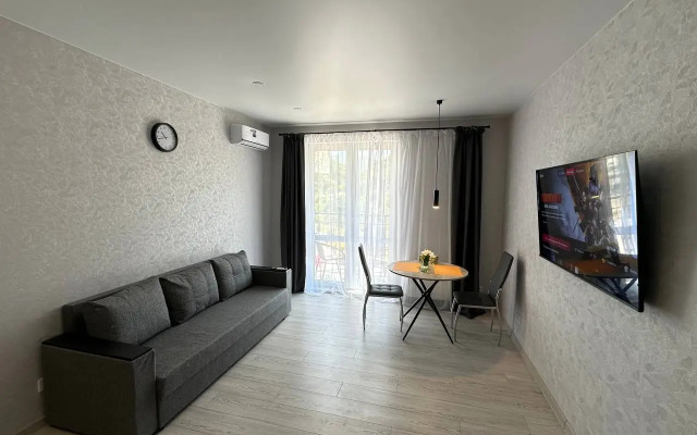Uyutnaya Studiya V Zhk  Letniy Flat