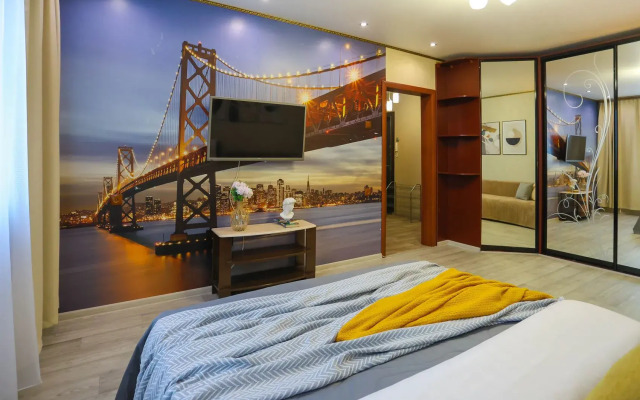 Апартаменты Пять Звёзд с видом на Обь