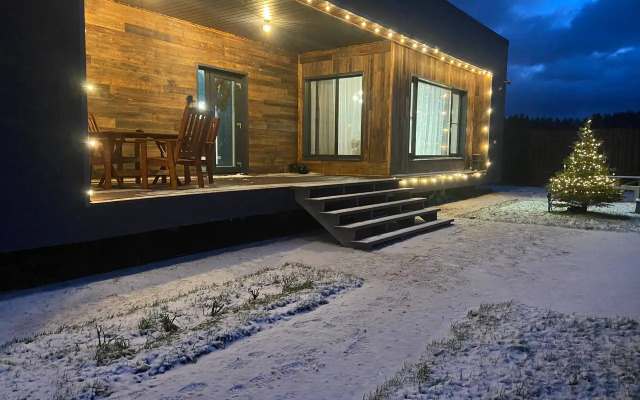 Частный дом дизайнерский великолепной уличной территорией