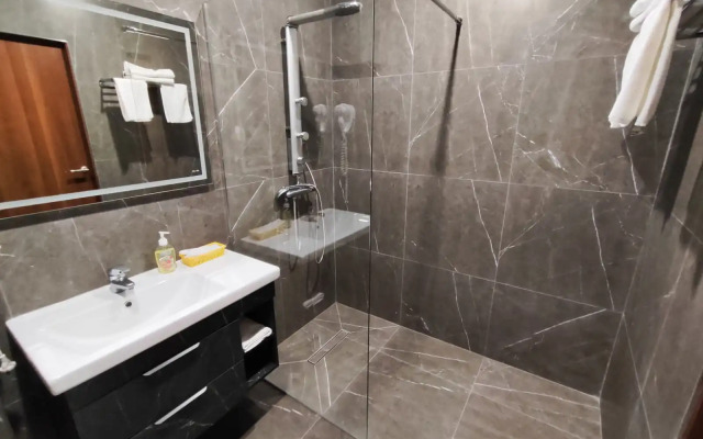 Отель Мона Лиза