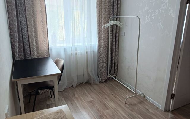 Na Lyapunova 5 Apartments