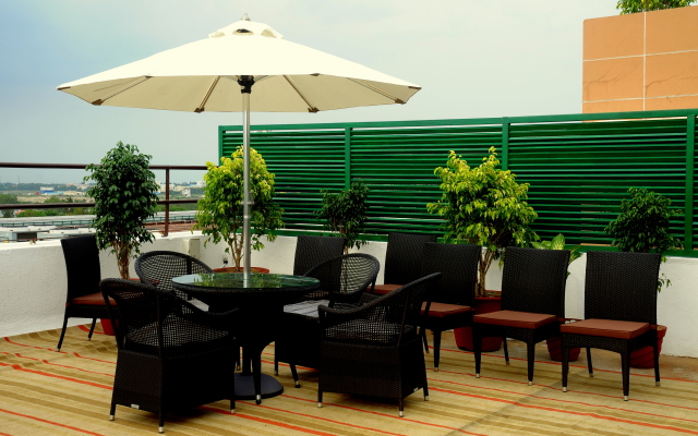 Gokulam Park Sabari OMR Hotel
