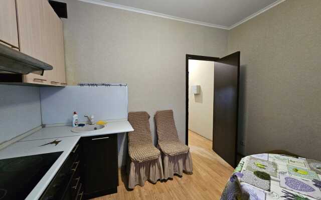 Na Ulitse Kuryzhova 19 Flat