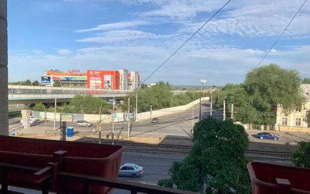 Квартира у Мамаева Кургана и Арены