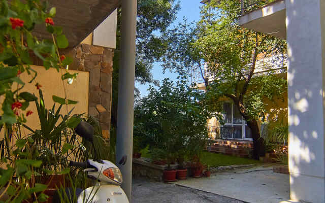 Bolshaya Medveditsa Guest House