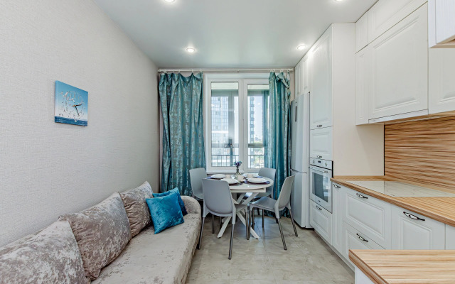 Sovremenny Zhiloy Kompleks Ryadom s Megoy Flat