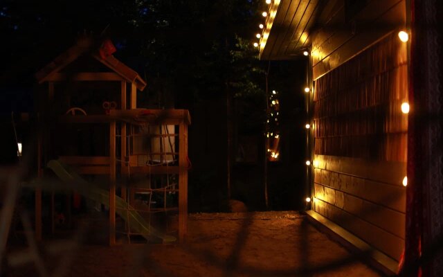 DomDom Valday Chalet