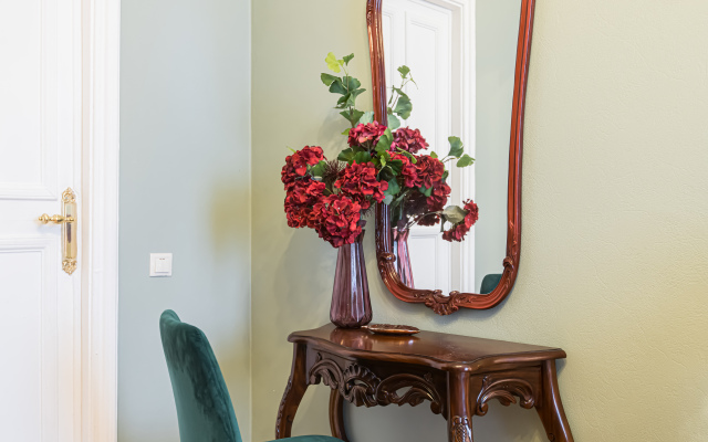 Квартира GM Apartments в Сталинской высотке