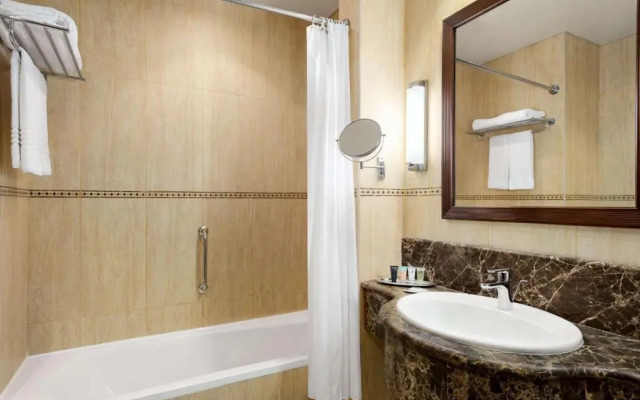 Hotel WYNDHAM GARDEN SALALAH MIRBAT RESORT