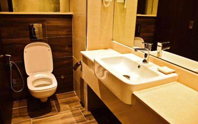 Отель DoubleTree by Hilton Nairobi Hurlingham