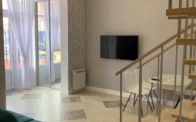 Elitnyie S Dizajnerskim Remontom Na Shkiperskoj Apartments