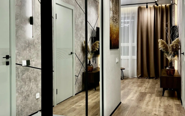 V Tsentre Okolo Akvaparka Flat