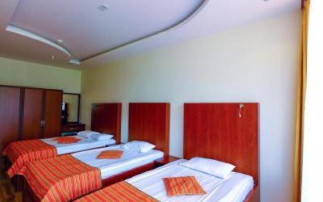 Ani Resort