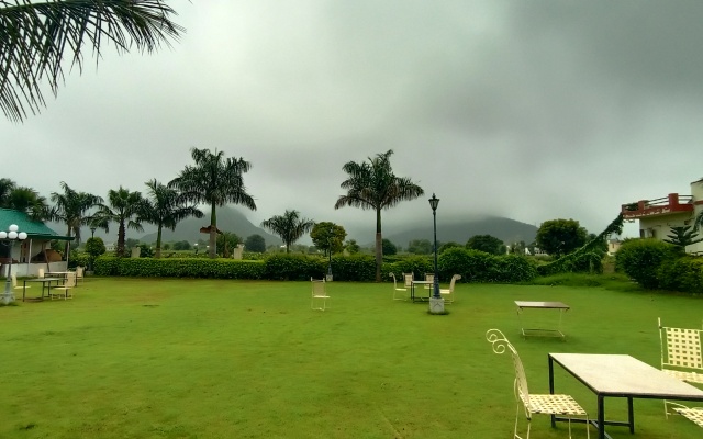 The Country Side Resort Hotel