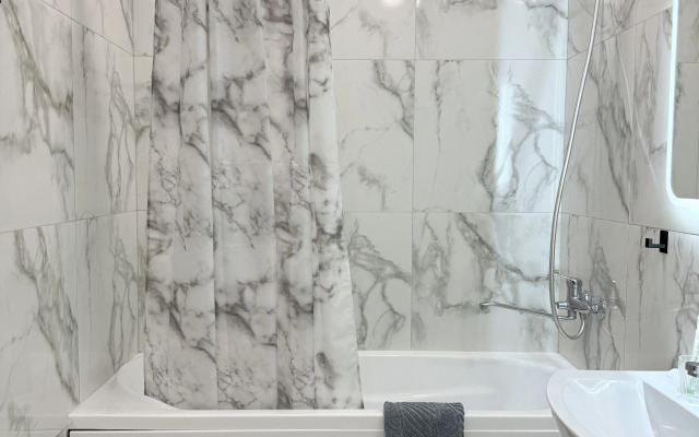 Апартаменты на улице Игоря Киртбая 28