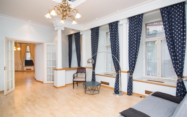 Апартаменты Апарт 24 у Эрмитажа с видом на реку Мойку