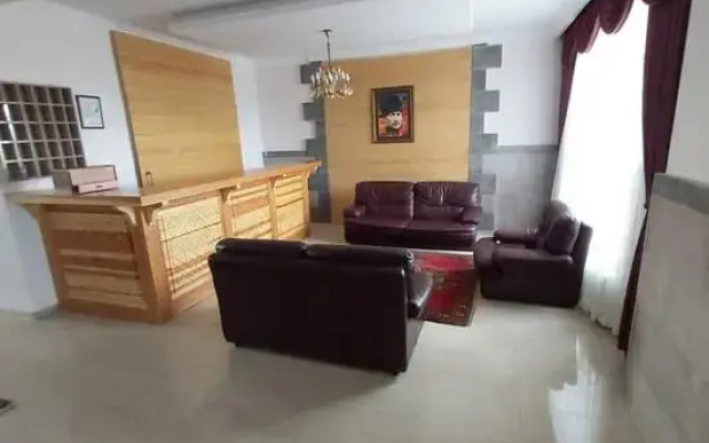 Lake Cildir Lodge Hotel