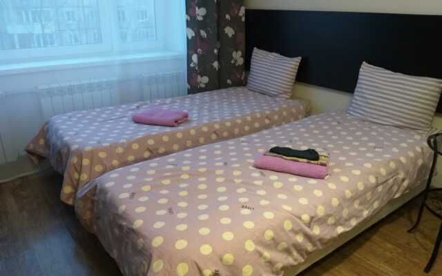Parizh Na Shkolnoy Apartments