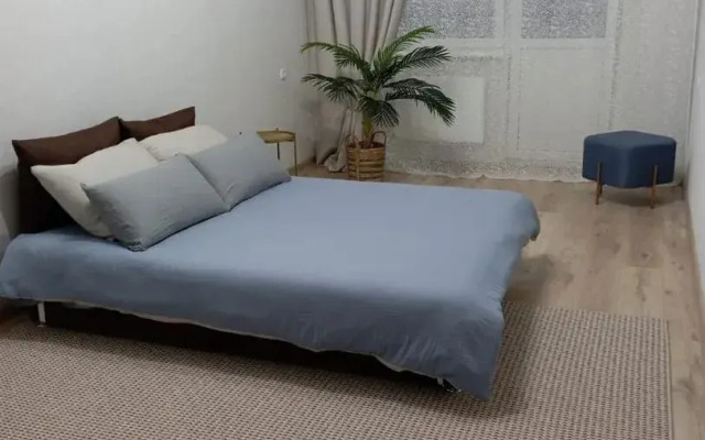 Na ulitse Nansena 103/1/8 Flat