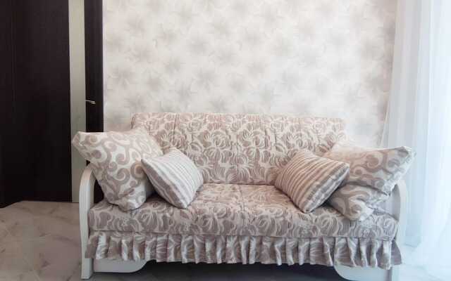 Uluchshennaya S Klassnym Remontom Na Rybatskom Prichale Flat