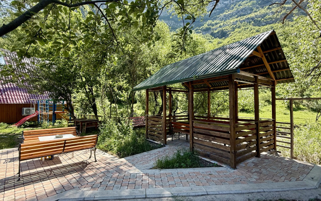 Qarup House Resort